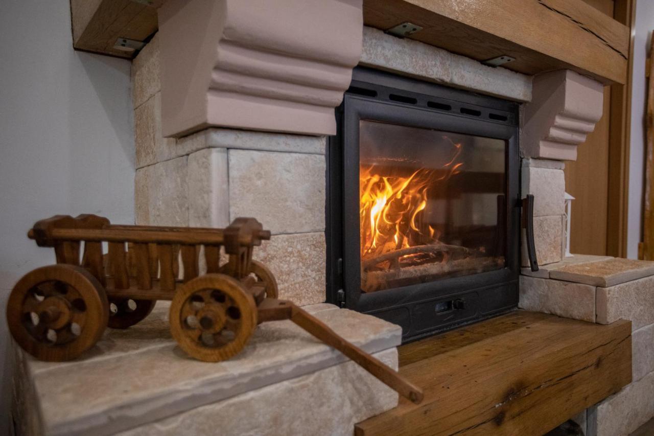 Apartmani Lara Modrus-Kuca Za Odmor Bagian luar foto