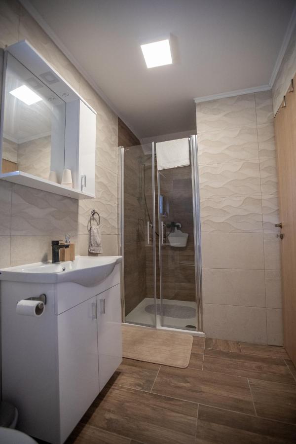 Apartmani Lara Modrus-Kuca Za Odmor Bagian luar foto