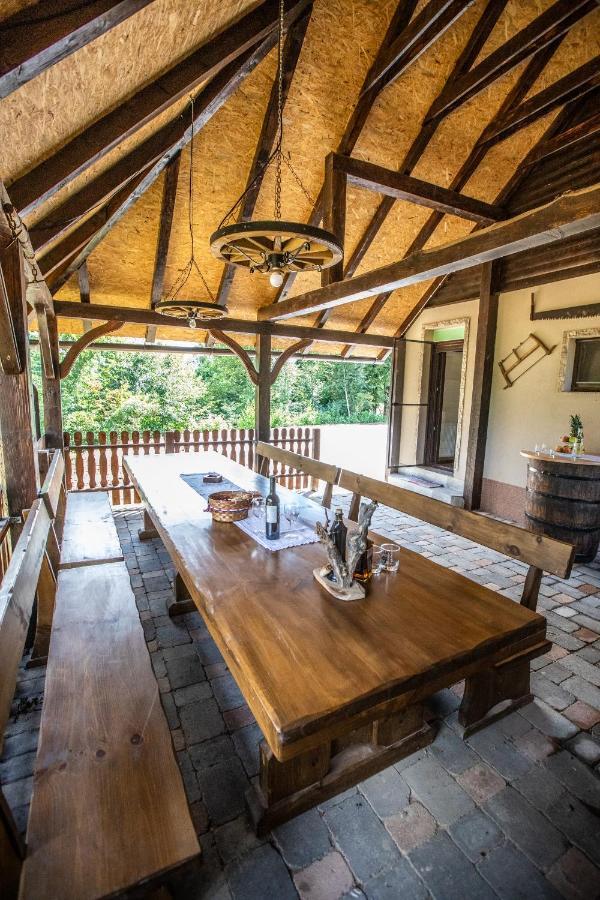 Apartmani Lara Modrus-Kuca Za Odmor Bagian luar foto