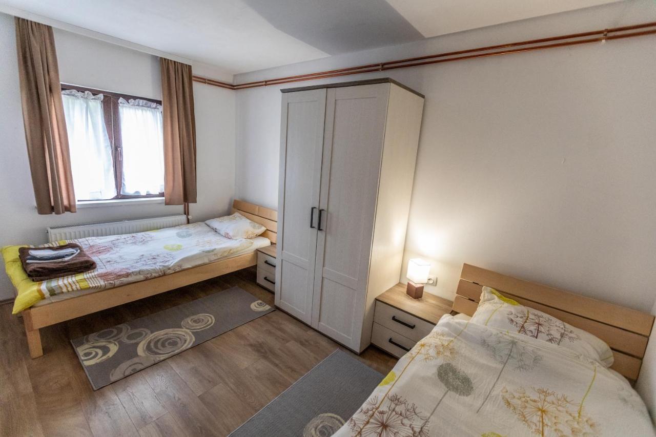 Apartmani Lara Modrus-Kuca Za Odmor Bagian luar foto