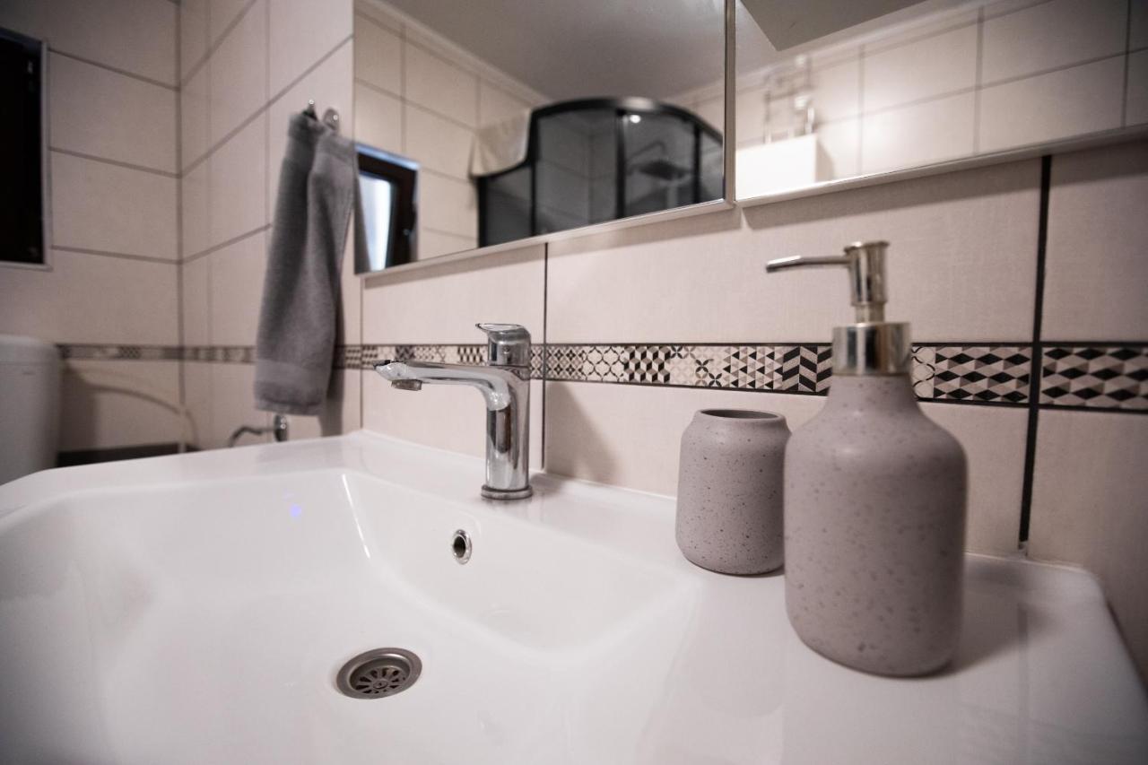Apartmani Lara Modrus-Kuca Za Odmor Bagian luar foto